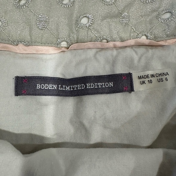 2 for $26 Boden Limited Edition Eyelet Lace Skirt Pleated Iridescent 6 READ - Picture 11 of 11